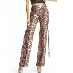 I AM GIA SYNOPSIS PANT